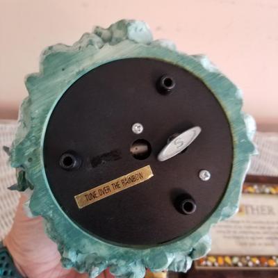 2 Music Boxes