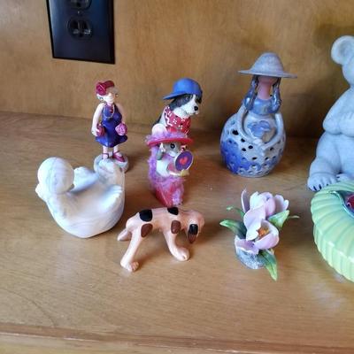 Figurines