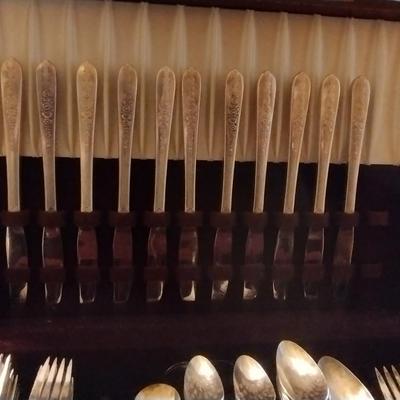 Flatware Set