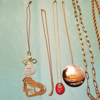 Gold Toned Necklaces
