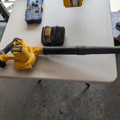 DeWalt 20V Battery Blower