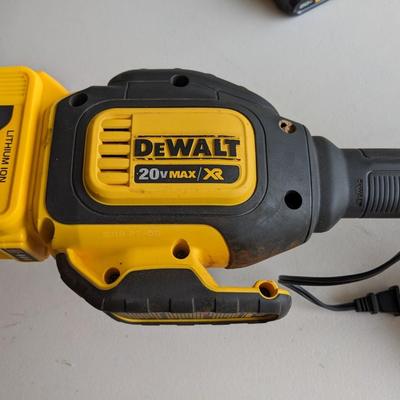 DeWalt 20V Trimmer with Charger and String