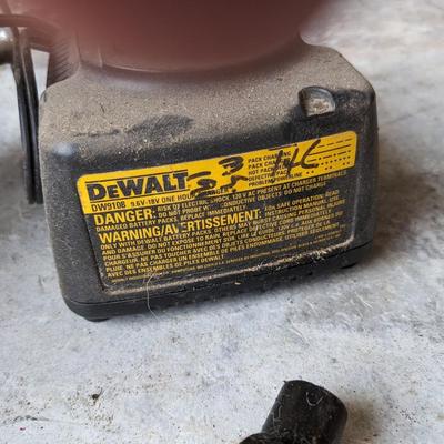 DeWalt 18V Cordless Grease Gun