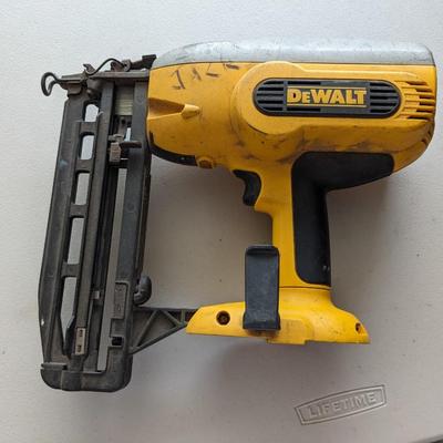 DeWalt 18V Battery Finishing Nailer