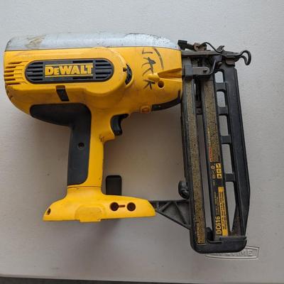 DeWalt 18V Battery Finishing Nailer