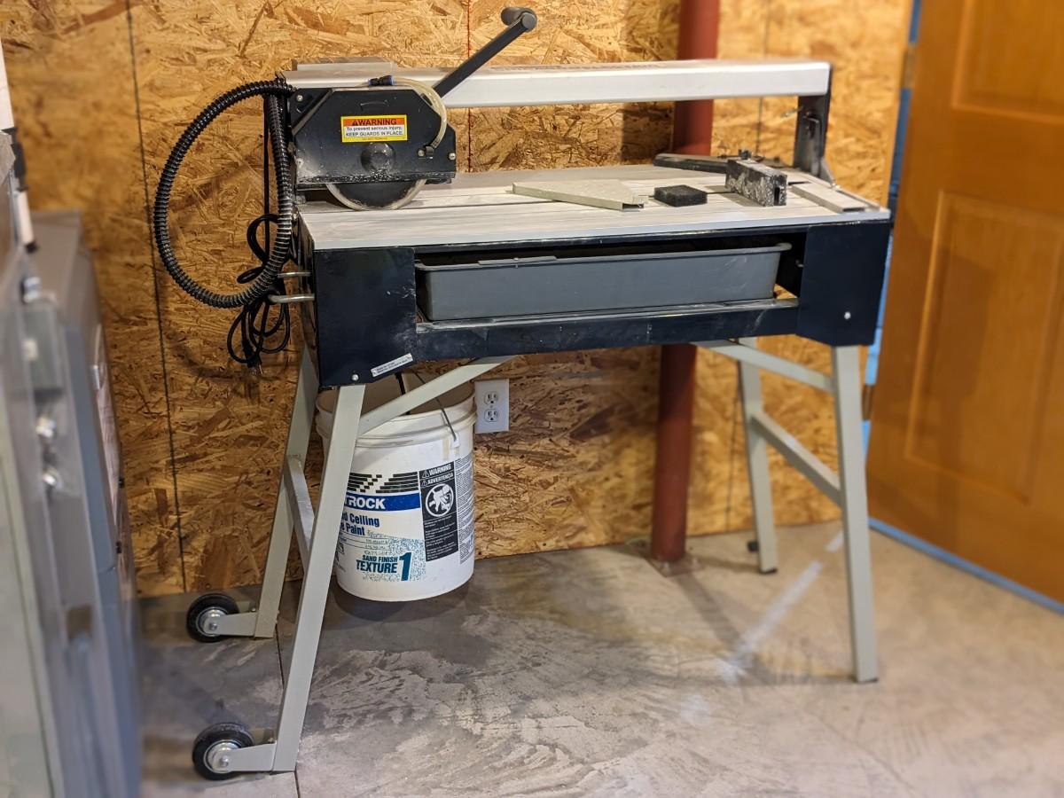 Chicago Electric 1 1/2 hp Bridge Tile Saw