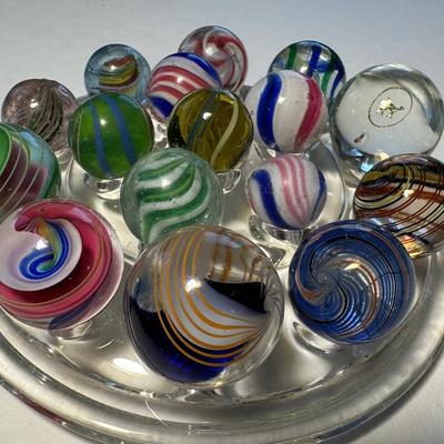 Lot of 16 Marbles
