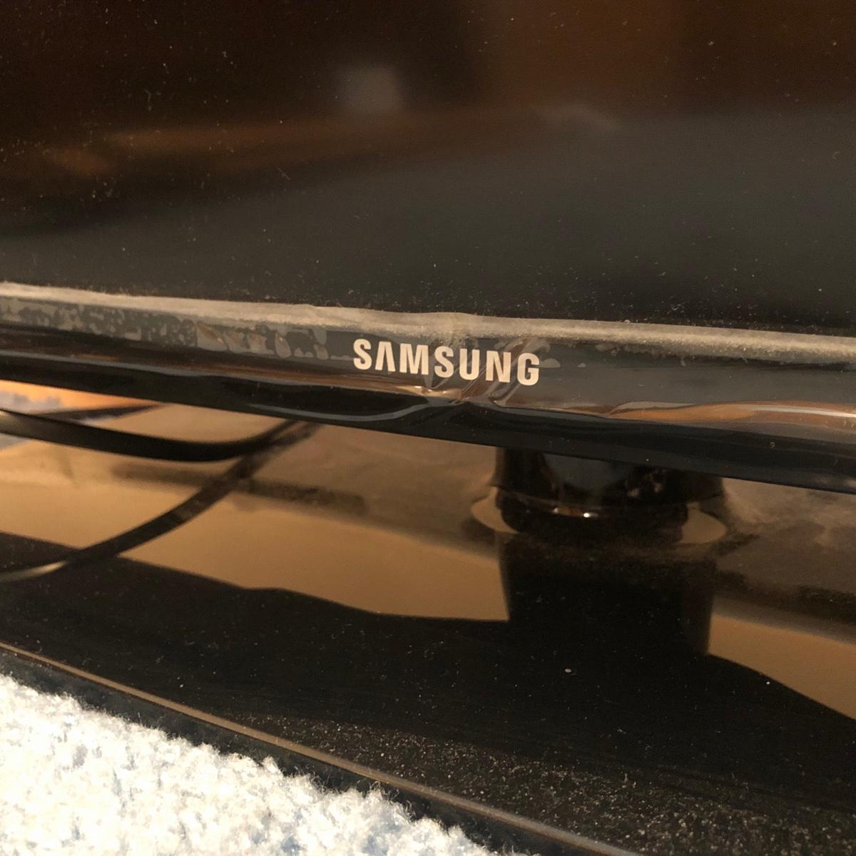 LOT 6M Samsung TV Model UN32EH4003F
