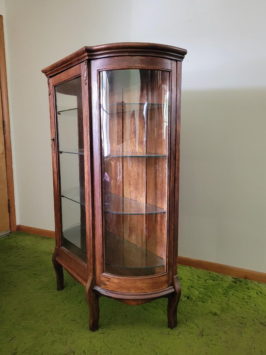 LOT:128: Vintage/Antique Wood Curio/Hutch with Curved Glass Sides and ...