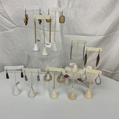 416 Lot of Assorted Gold and Silver Tone Earrings