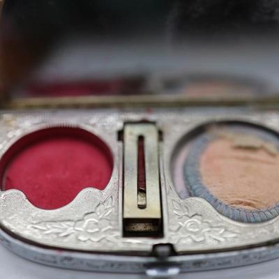 Vintage Makeup Compact