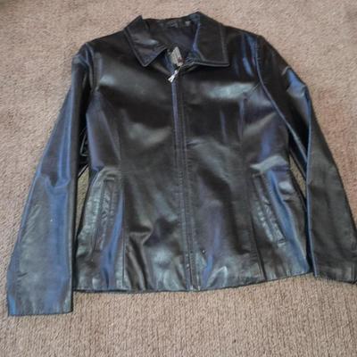Tiboa leathers Large Women's leather jacket with gloves, hat and scarf