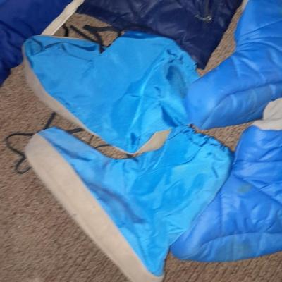 Men's down Frostline Broomfield Colorado coat with booties and mittens WINTER IS COMING!