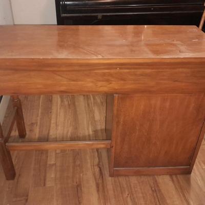Solid wood student / office desk with chair