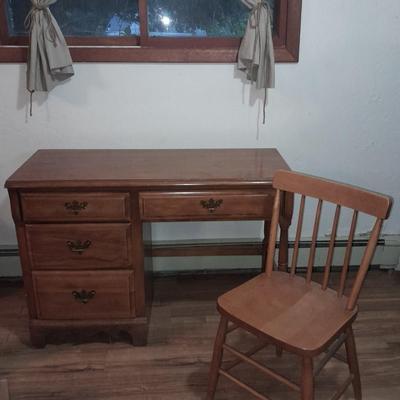 Solid wood student / office desk with chair