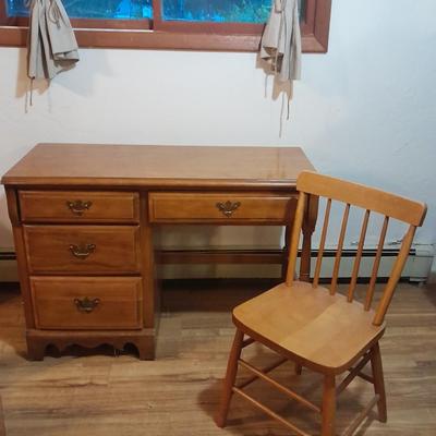 Solid wood student / office desk with chair