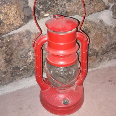 Vintage Dietz Lantern No. 2 D-Lite USA NY. Oil lantern