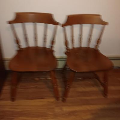 Sprague Carleton Solid Rock Maple Dining room drop leaf table with chairs