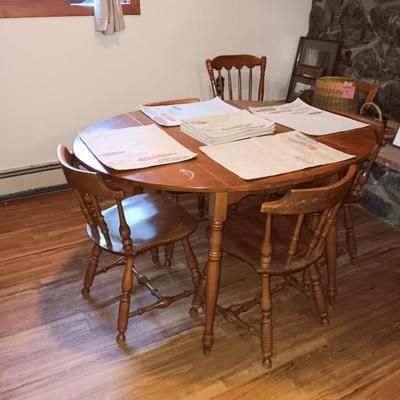 Sprague Carleton Solid Rock Maple Dining room drop leaf table with chairs