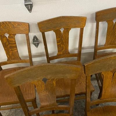 6 Vintage Chairs