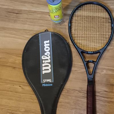 Wilson Graphite Fiberglass Composit Tennis Raquet with case and balls Mid plus Just in time for Highschool tennis!