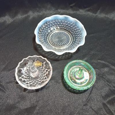 Beautiful Opalescent Moonstone dish with FENTON marked and Kristal Zajedar marked ring holders