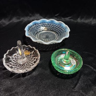 Beautiful Opalescent Moonstone dish with FENTON marked and Kristal Zajedar marked ring holders