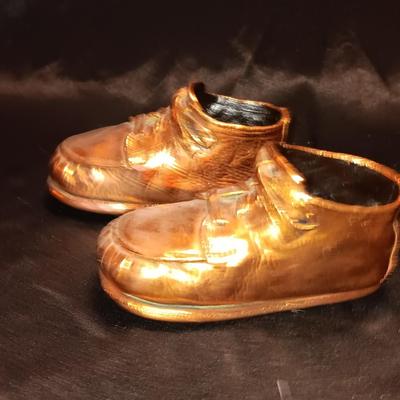 Vintage Mason Masterpieces Heirlooms of babyhood Bronze coated baby shoes