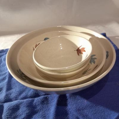 Vintage Franciscan Earthenware Autumn Leaves Serving Bowl Set