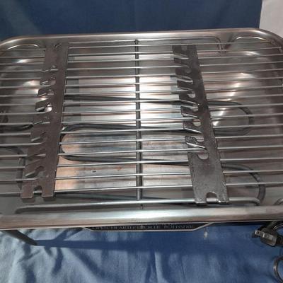 Kitchen Farberware hearth boiler - rotisserie with accessories and steak lover's cookbooks