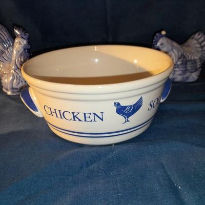 Kitchen Chicken and Rooster Dishes with Decor