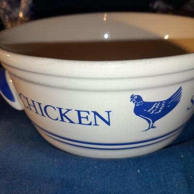 Kitchen Chicken and Rooster Dishes with Decor