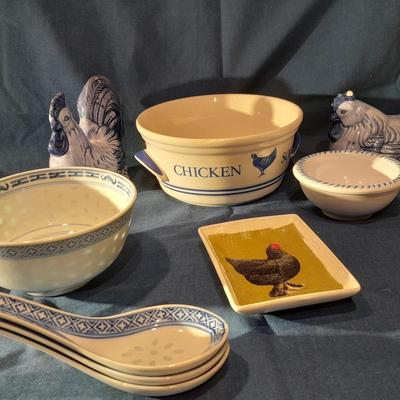 Kitchen Chicken and Rooster Dishes with Decor