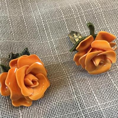 Beautiful Vintage Lucite Type Plastic Orange ROSE  Clip-On Earrings