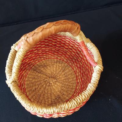 Traditional African Baskets (D-BBL)