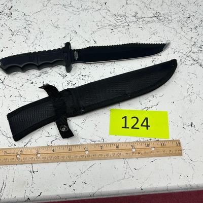 Survivor Knife W/ Sleeve
