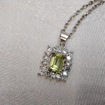 Handcrafted Peridot Surrounded by White Sapphires Orfevrerie Wiskemann Pendant 18" 925 Necklace