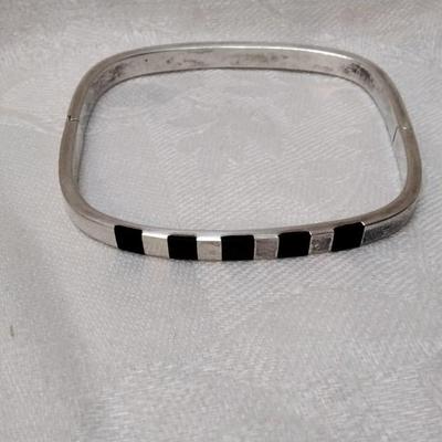 Unique Black Onyx Inset In 2" Rounded Square Bracelet