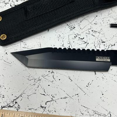 Defender Extreme Knife W/ Sleeve