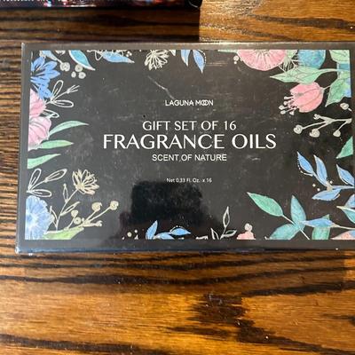 5 boxes of Fragrance oils