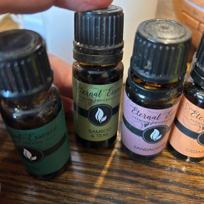 Essential oil Diffuser with 6 Fragrances