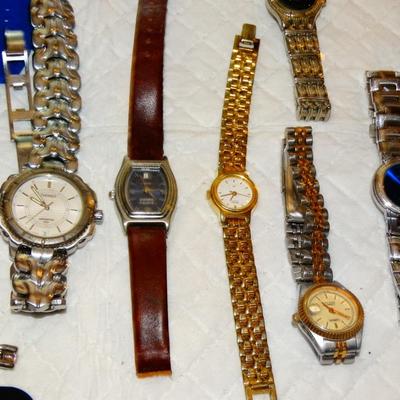 Assorted Non-Working Watch Lot - Fossil, Timex, Geneva, Elgin, and More (52 Pieces) Lot W-65