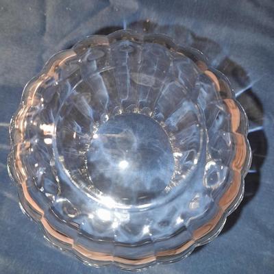 Kitchen Glassware - Cups, platter, and nesting bowls