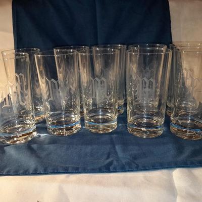 10 Etched "M" drinking glasses with "M" linen napkins
