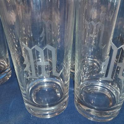 10 Etched "M" drinking glasses with "M" linen napkins