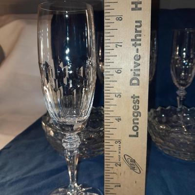 4 stemware wine glasses with 2 bowls