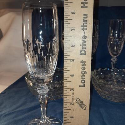 4 stemware wine glasses with 2 bowls