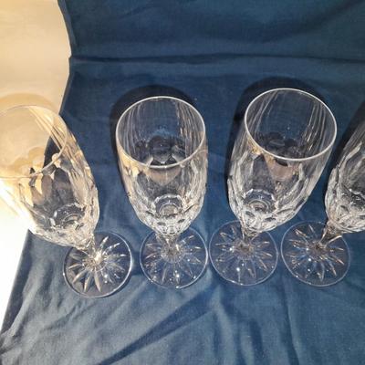 4 stemware wine glasses with 2 bowls
