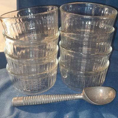 Eight Pyrex Clear 1 Cup 250ml / 1 Cup Glass Bowls with ice cream scoop