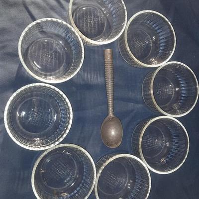 Eight Pyrex Clear 1 Cup 250ml / 1 Cup Glass Bowls with ice cream scoop